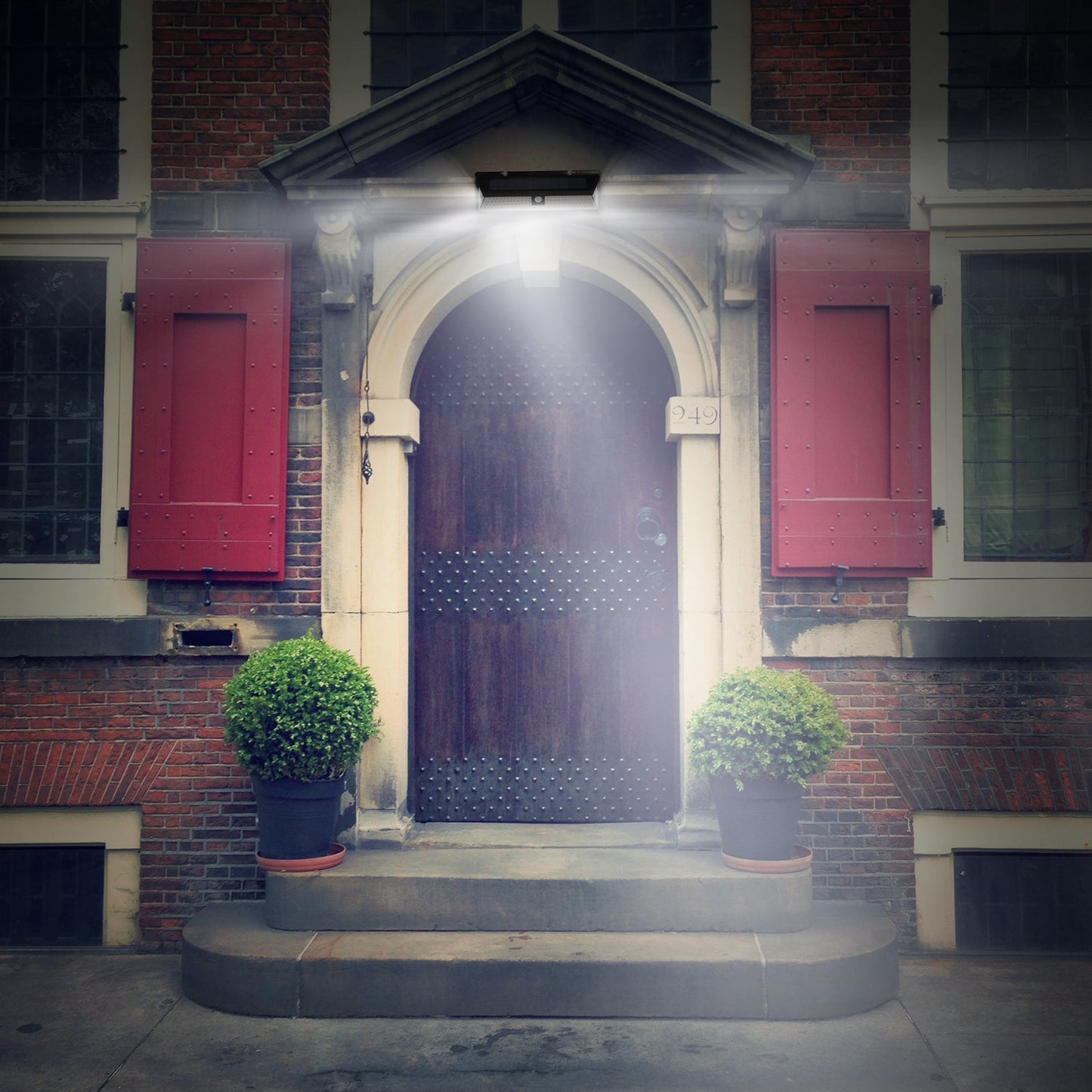 Solar Lights 118 LEDs Solar Wall Light Outdoor Motion Sensor Lamp IP65 Waterproof 120¡ Sensing 270¡Wide Lighting Angle for Garage Garden Pathway