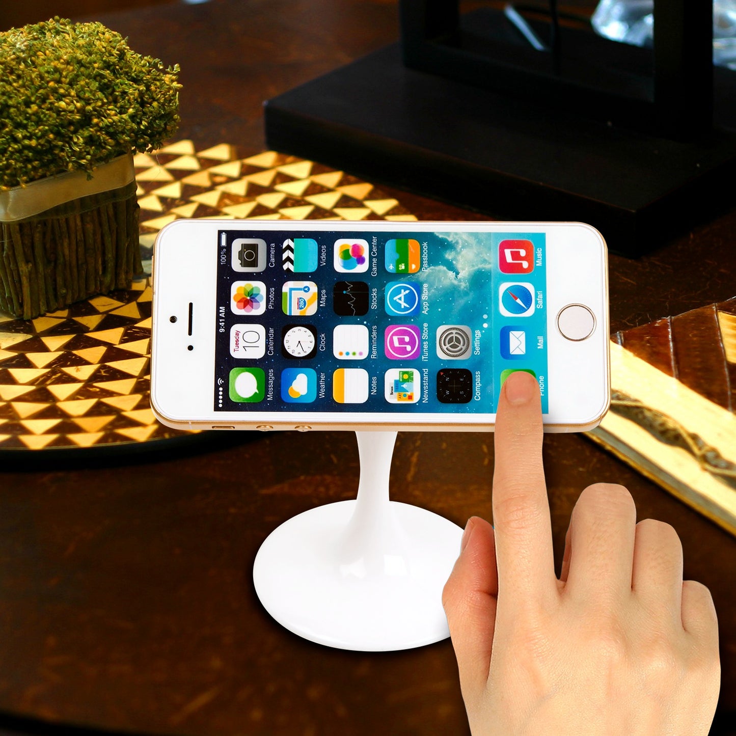 Universal Car Mount Kit Magnetic Metal Holder for Phone PDA GPS and Tablet