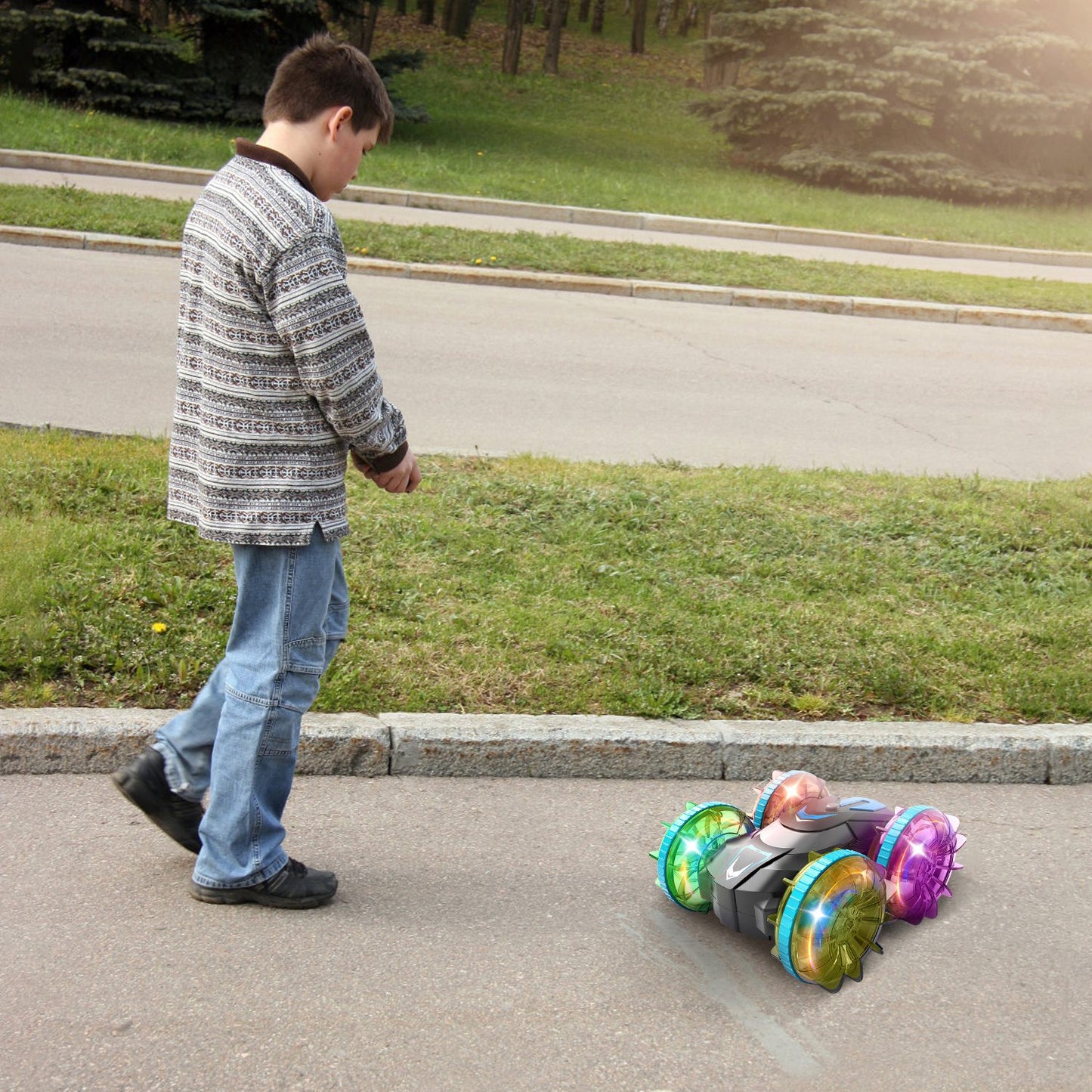 2 In 1 Amphibious RC Car Waterproof Stunt Car with Wrist Controller 4WD 360¡ Rotating Gesture Car with RGB Lights for Kids Aged 6+ Years Old Double-si