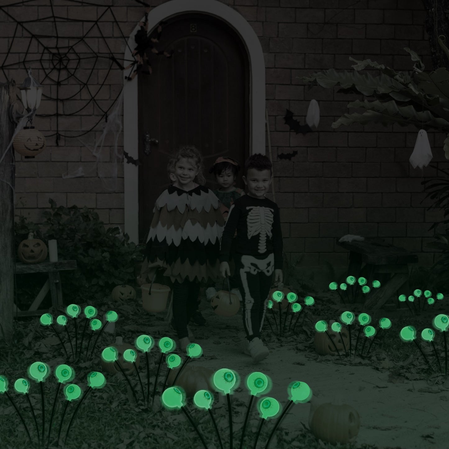 2Packs Solar Scary Eyeballs Lights Outdoor Halloween Decoration Swaying Light Halloween Path Lights Ornaments with Total 12LED IP65 Waterproof for Yar