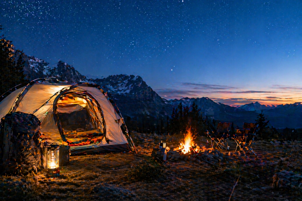 Starry night at the campsite