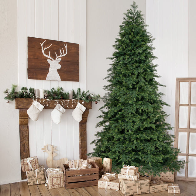 Artificial Christmas Tree Green Hinged Holiday Tree with 721/1019 Lush Branch Tips