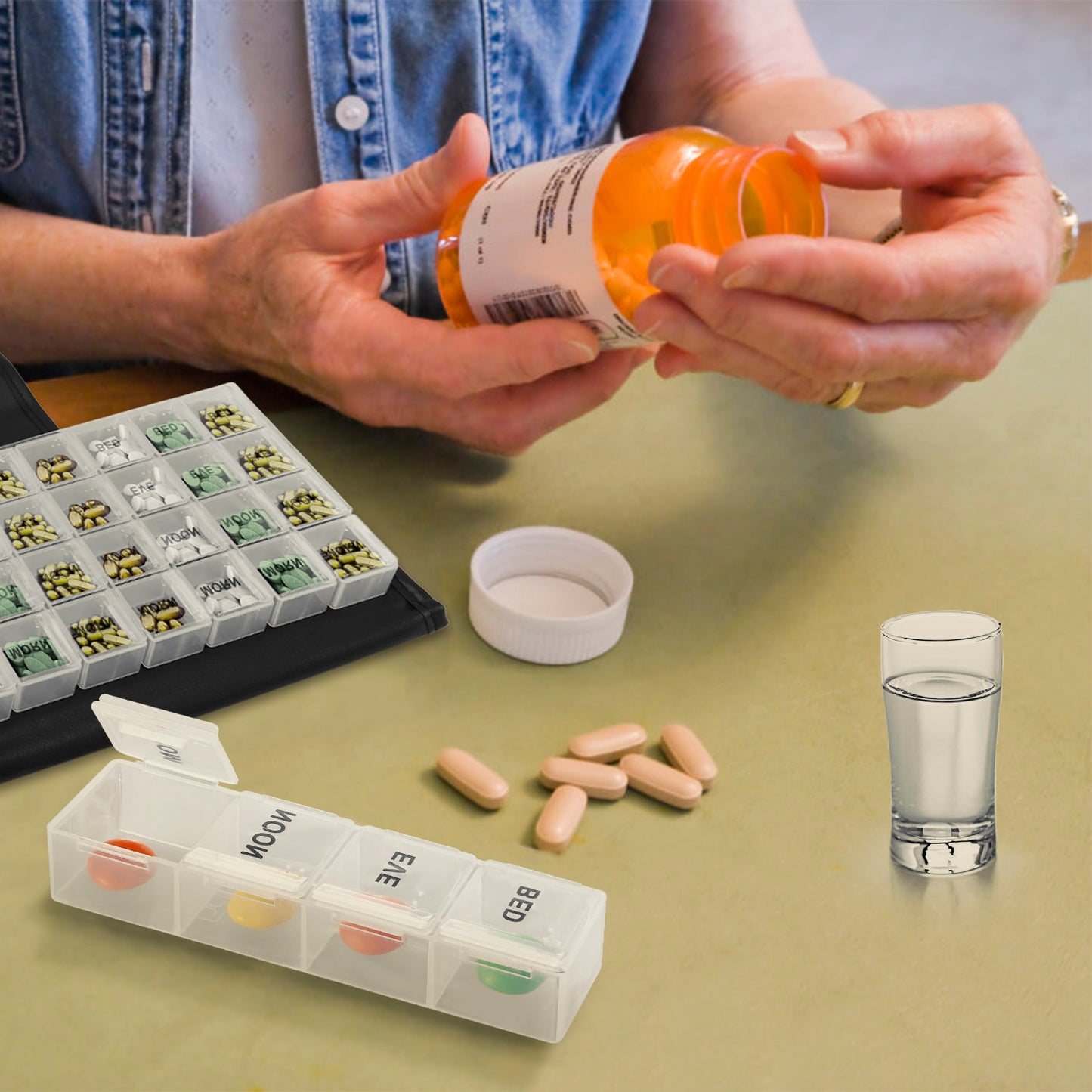 Weekly Pill Organizer AM PM Daily Medicine Pill Planner BPA Free Pill Box Vitamins Medication Supplements Holder with PU Leather Case