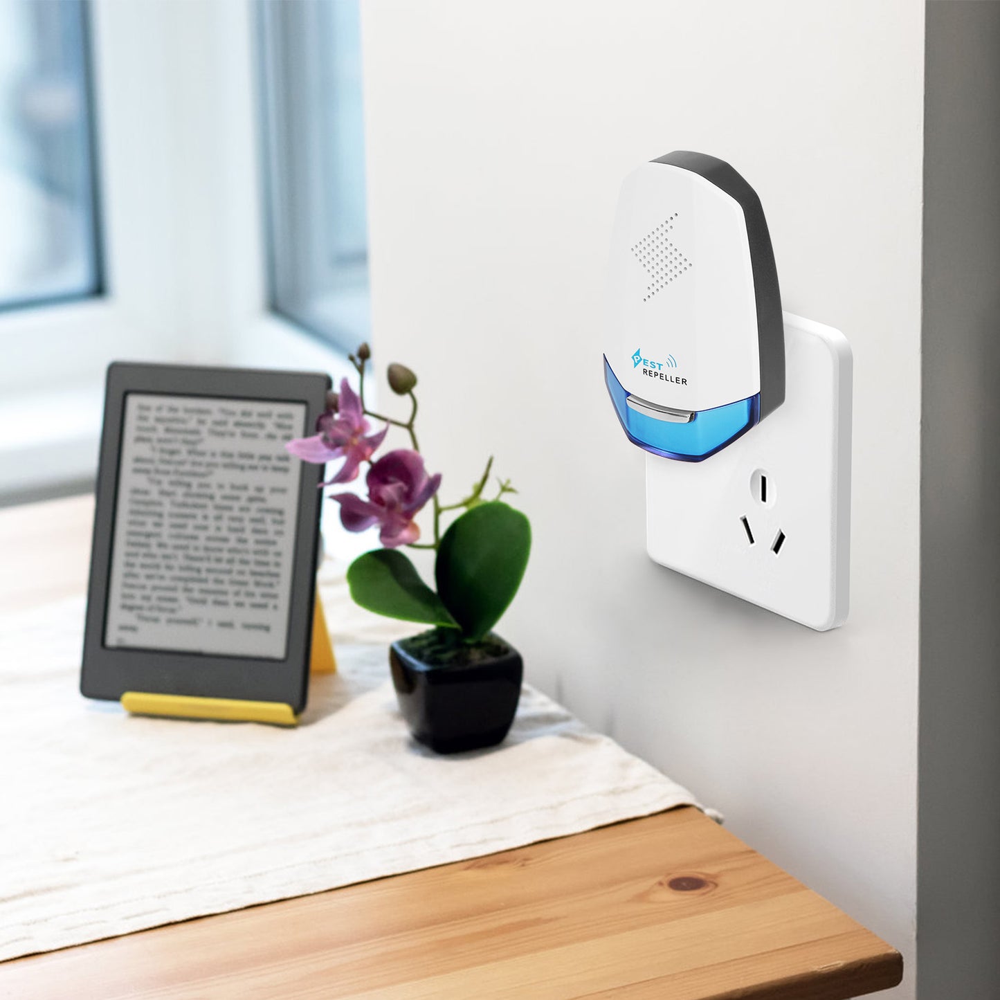 2 Pack Ultrasonic Pest Repeller with Night light Plug In Pest Mice Repellent Indoor Roach Bed Bug Mouse Rodent Mosquito Killer for Bedroom Garage Ware